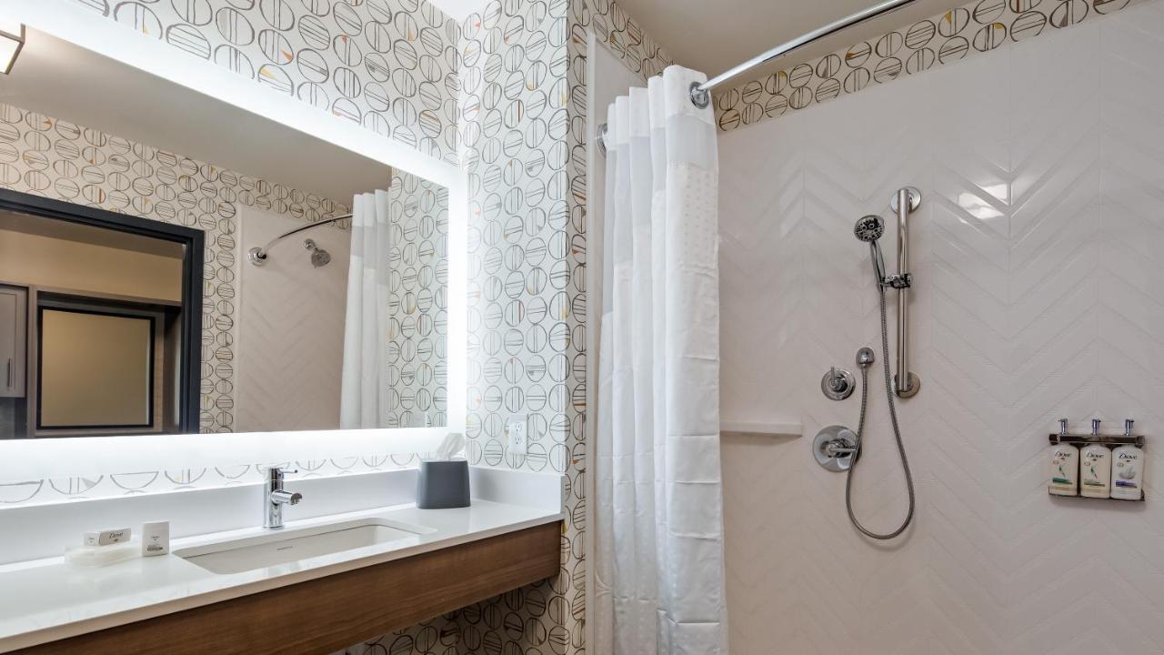Holiday Inn - Clarksville Northeast By Ihg Экстерьер фото