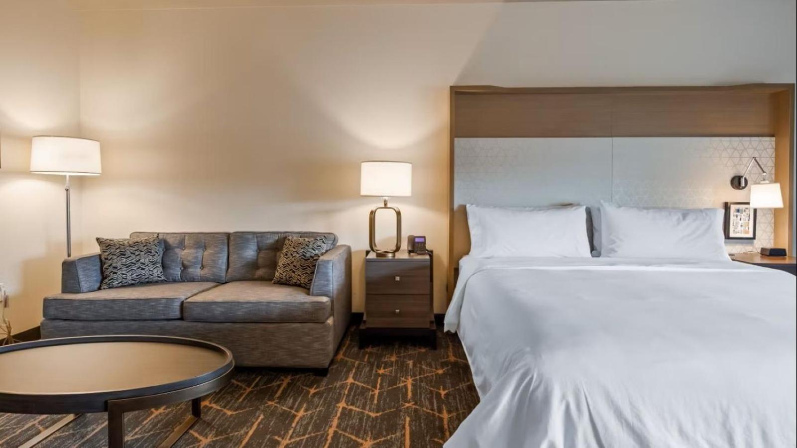 Holiday Inn - Clarksville Northeast By Ihg Экстерьер фото